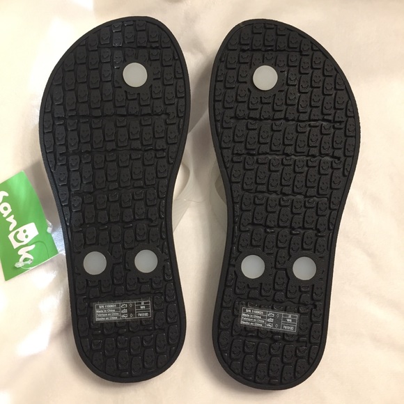 SANUK Size 6 Flip Flop Shoes NWT - Picture 5 of 8